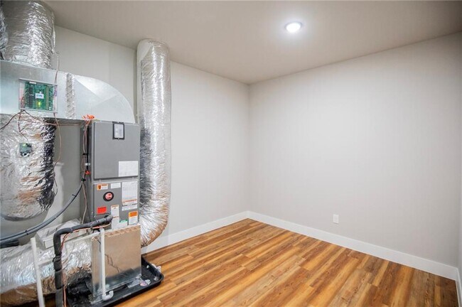 Building Photo - 941 Seaborn Way