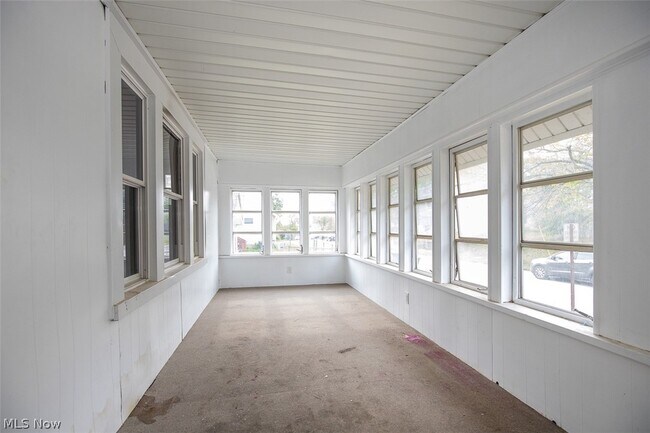 Building Photo - 888 Harrison Ave