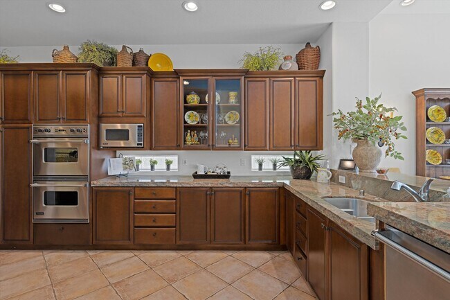 Building Photo - 79365 Mandarina