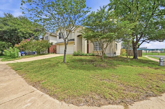 Building Photo - 2700 Cradle Rock Trl