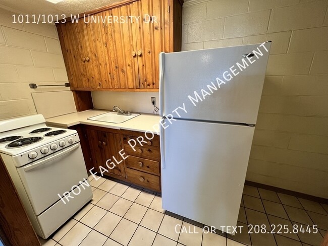 Building Photo - 1011/1013 W University Dr-