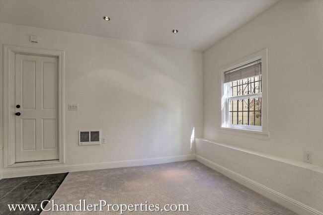 Building Photo - 3217 Gough St