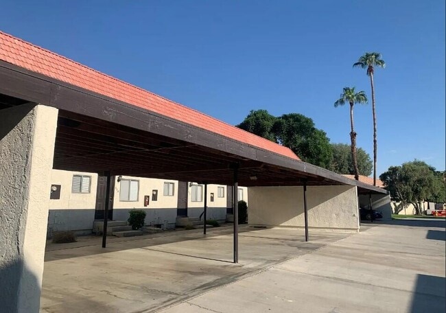 Building Photo - 40215 Harris Ln