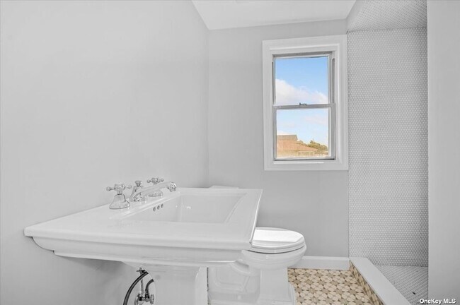 Building Photo - 2000 Ocean Blvd