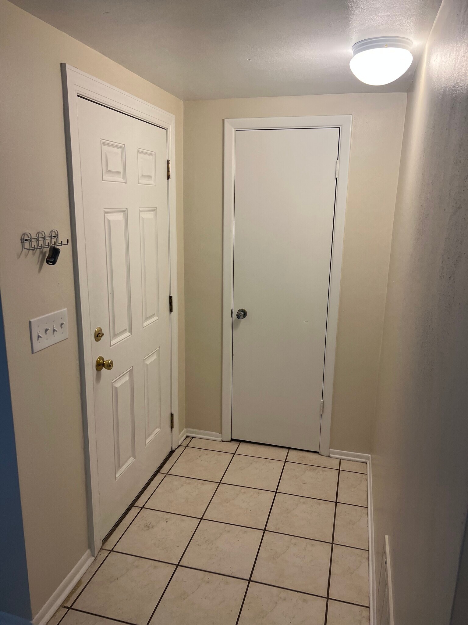 Building Photo - 10910 Rexdale Ave