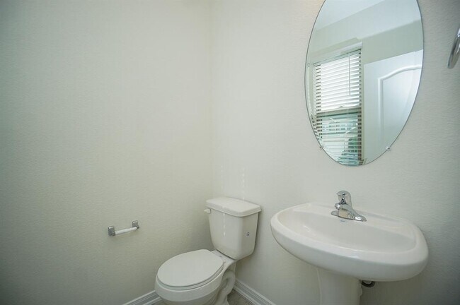 Building Photo - 4615 Sabine Creek Way