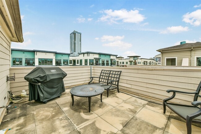 Building Photo - 1607 W Dallas St