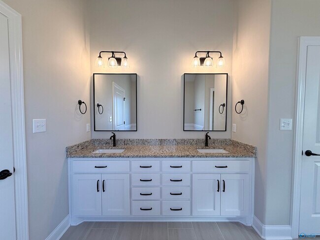 Building Photo - 26430 Birkshire Ln