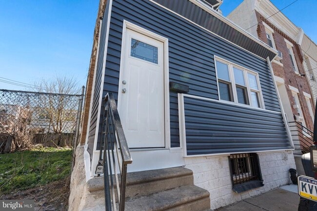 Building Photo - 3045 Weikel St