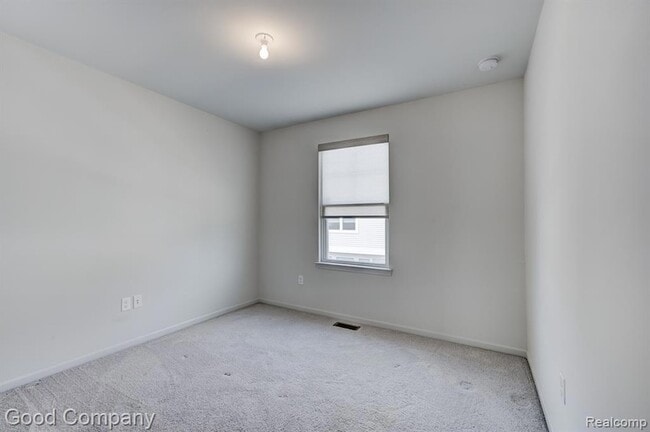 Building Photo - 2500 Normandy Rd