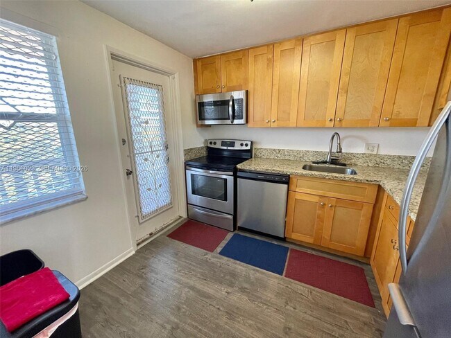 Building Photo - 4700 Washington St