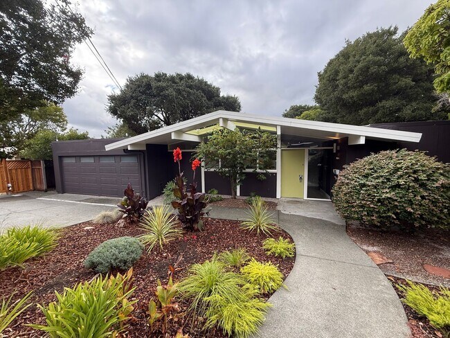 Primary Photo - BEAUTIFUL UPDATED FOUR BEDROOM / TWO BATH ...