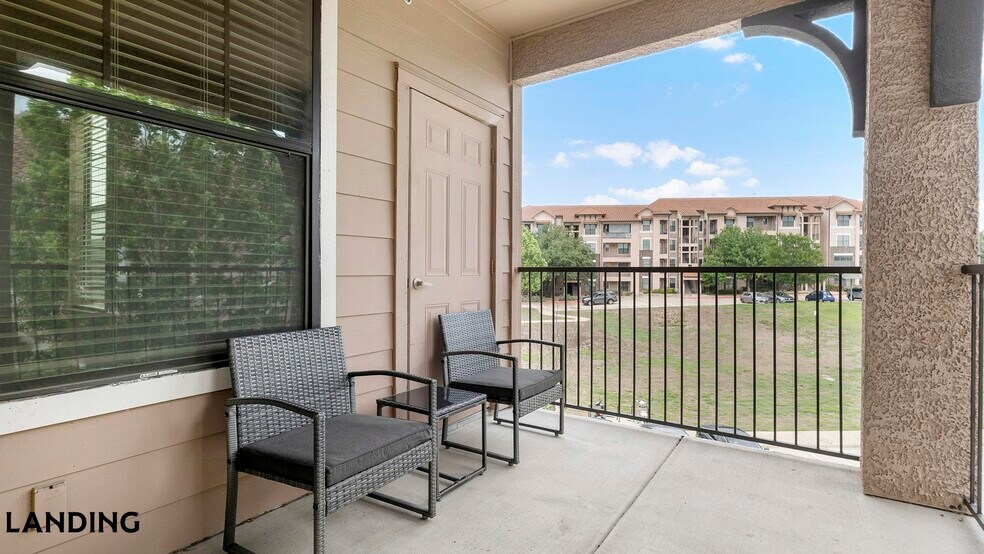 Building Photo - 7500 I-35
