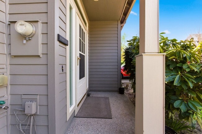 Building Photo - 2322 NW 168th Pl