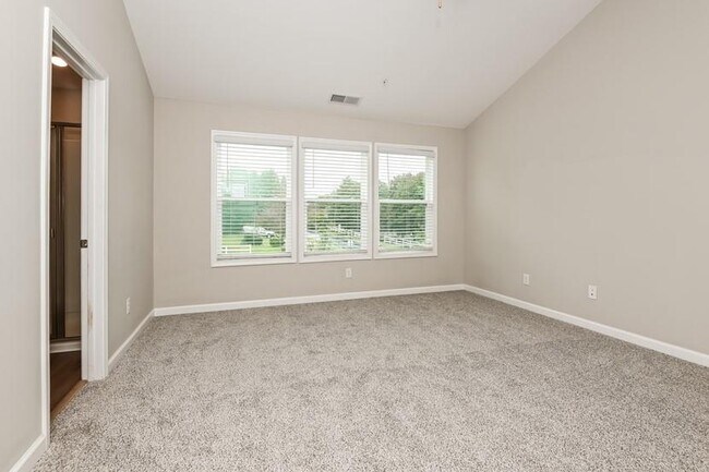 Building Photo - 1216 Foxcroft Ln