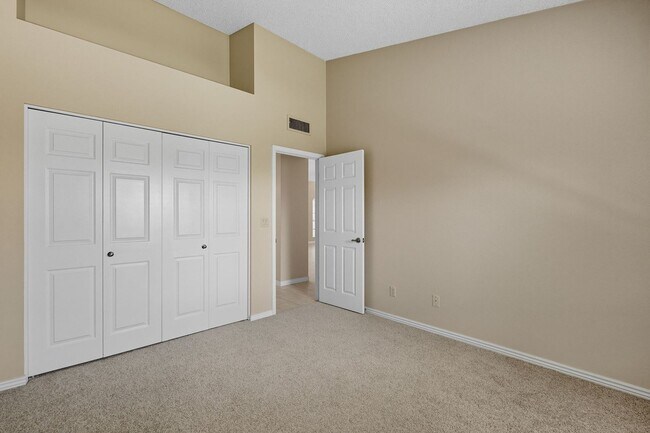 Building Photo - Scottsdale Ranch - Three Bedrooms and POOL!