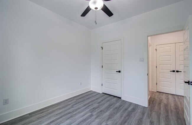 Building Photo - 8146 Cabot St