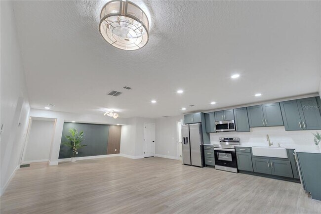 Building Photo - 7043 Carlene Dr