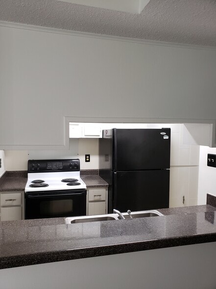 Building Photo - 2817 Los Gatos Ct