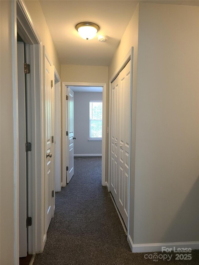 Building Photo - 8415 Chaceview Ct