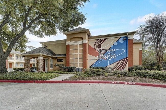 Building Photo - Vivo Living Willowbrook