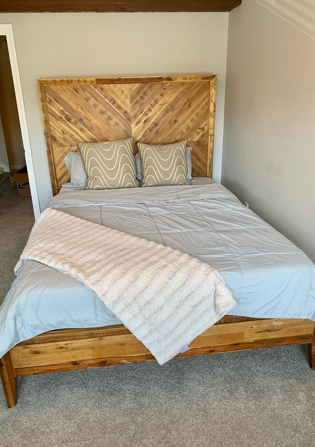 Building Photo - 142 Quincy Shore Dr