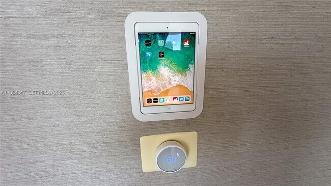 Building Photo - 801 S Miami Ave