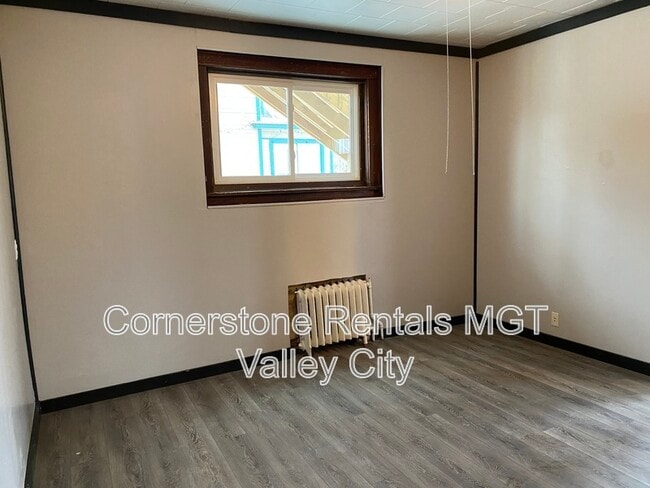 Building Photo - 261 College St SE