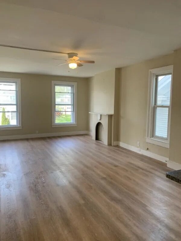 Building Photo - "Charming 3-Bed Oasis at 57 1/2 Saratoga Ave – Spacious 1250 Sq Ft in Waterford, NY!"