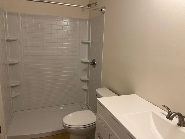 Building Photo - Age 55+ Community - Pet-friendly, 2 Bedroom, 1.5 Bath Home with Carolina Room in Murrells Inlet!