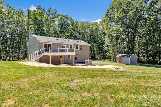 Building Photo - 21 Greenbriar Rd