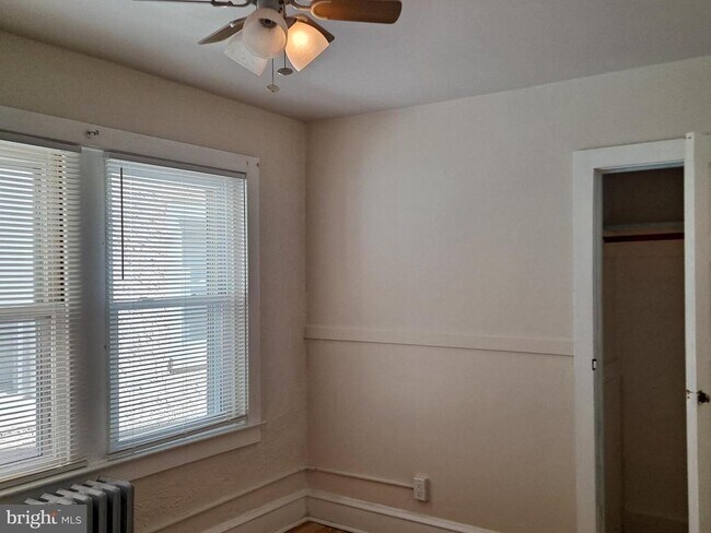 Building Photo - 846 Haws Ave