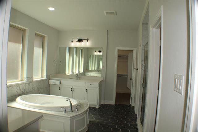 Building Photo - 5212 Shadetree St