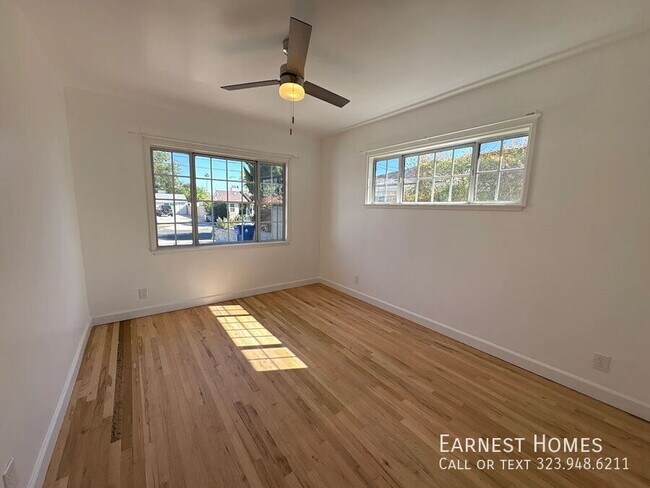 Building Photo - 7345 Matilija Ave