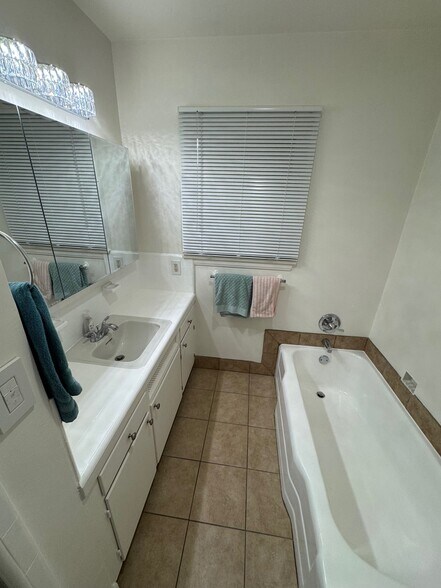 Building Photo - 5981 Guthrie Ave