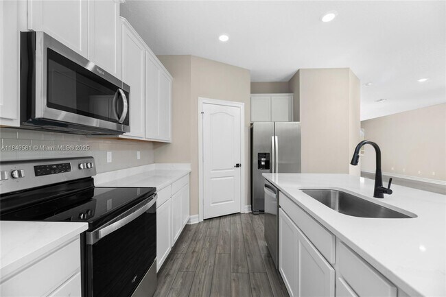 Building Photo - 5109 Joyous Pl
