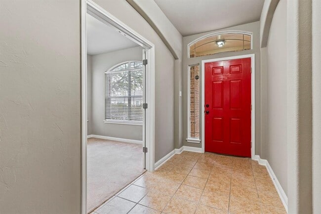 Building Photo - 2020 Petrified Forest Dr