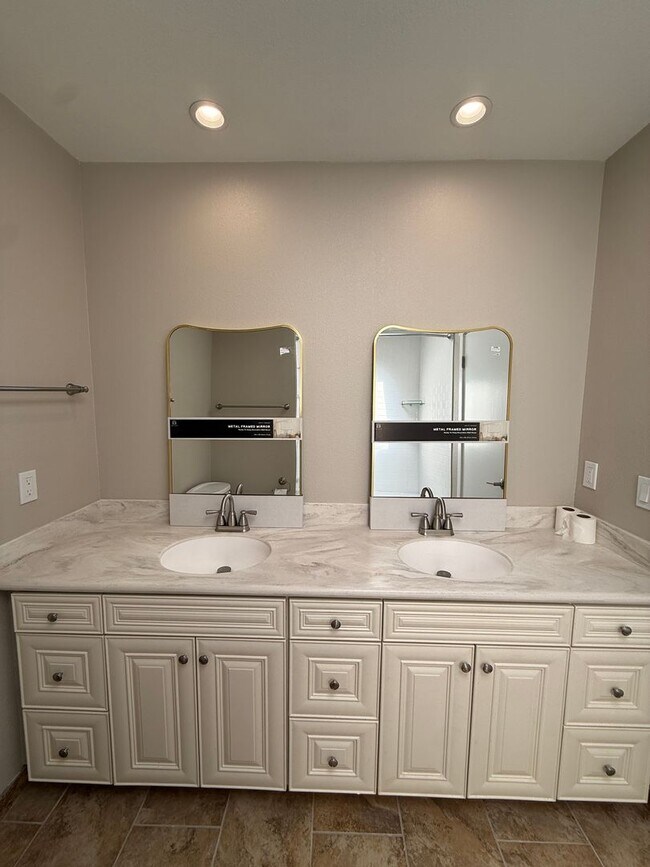 Building Photo - Completely Remodeled Home