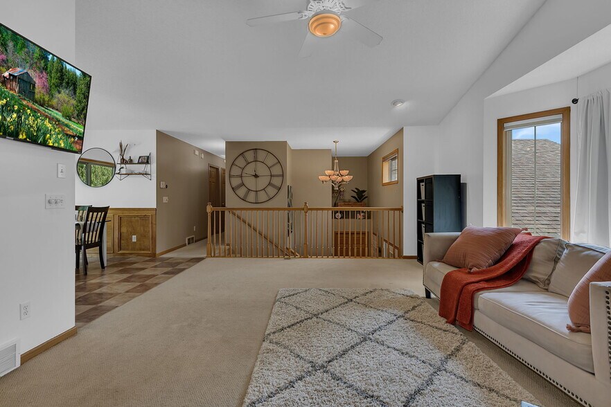 Building Photo - 1419 Hillside Ct