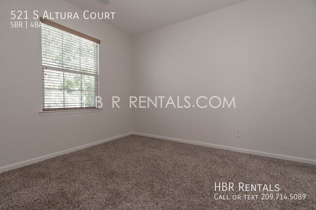 Building Photo - 521 S Altura Ct