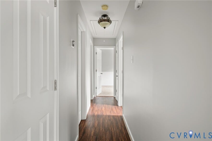 Building Photo - 5712 Sara Kay Dr