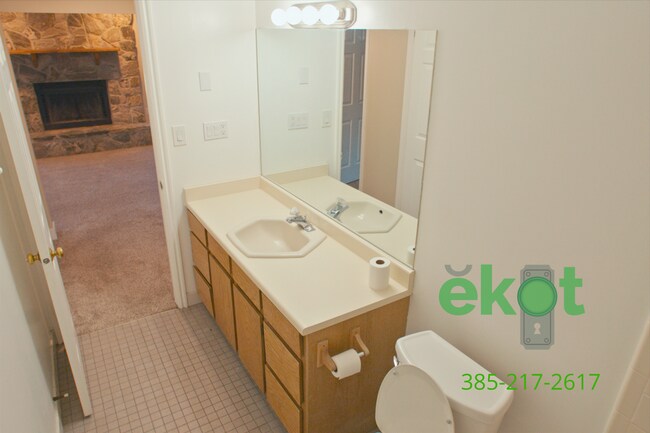 Building Photo - Spacious 5 Bedroom Home in Cottonwood Heights