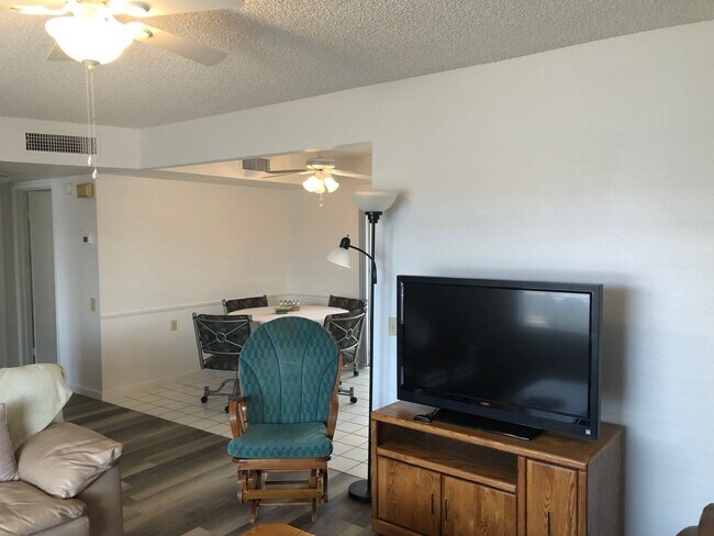 Building Photo - 768 Leisure World