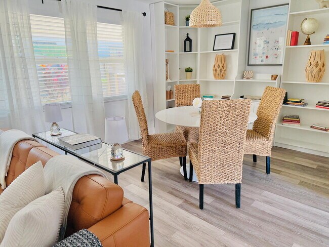 Building Photo - 311 N Swinton Ave