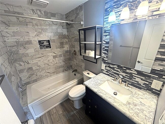 Building Photo - 668 Georgia Ave