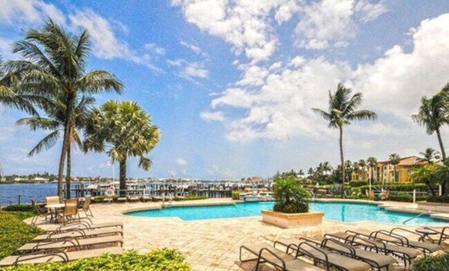 Building Photo - 167 Yacht Club Way