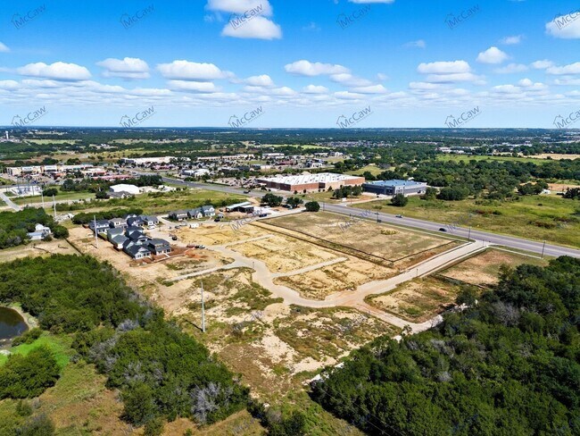 Building Photo - 100 Cardinal Wds