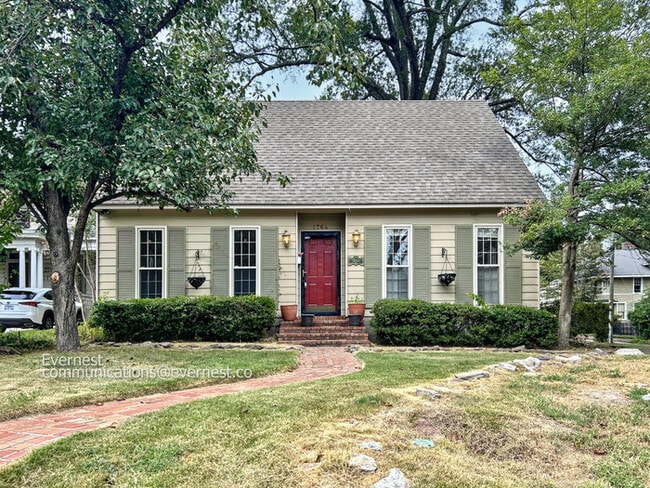 Primary Photo - 1764 Central Ave