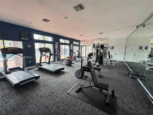 Building Photo - 10381 SW 150th Ct