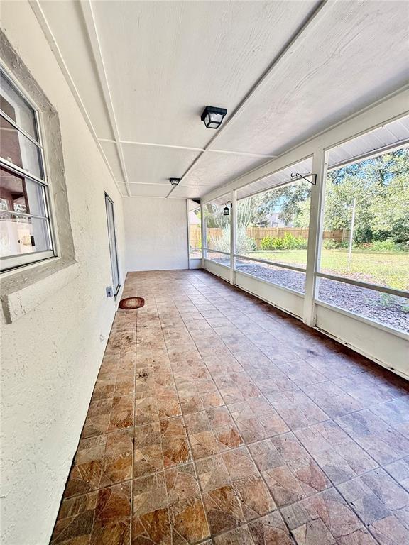 Building Photo - 1734 Willa Cir